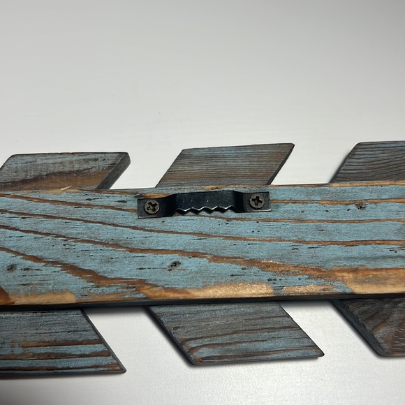 Blue Wood decorative arrow - Picture 3 of 3